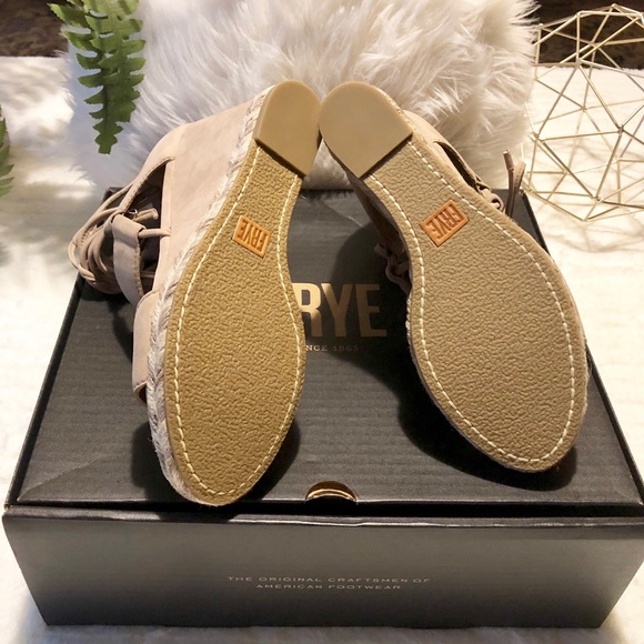 NWT💛Frye Roberta Ghillie Suede Wedge Sandal - Picture 8 of 8